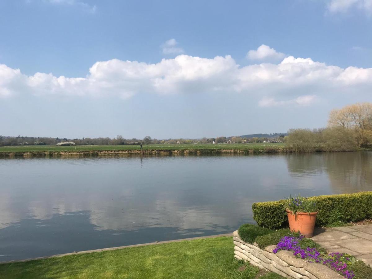 Inverloddon Bed And Breakfast, Wargrave Reading Exteriör bild